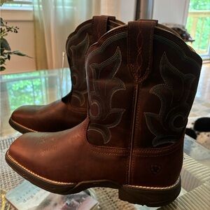 NWT Ariat Anthem Shortie II Cowboy Boots